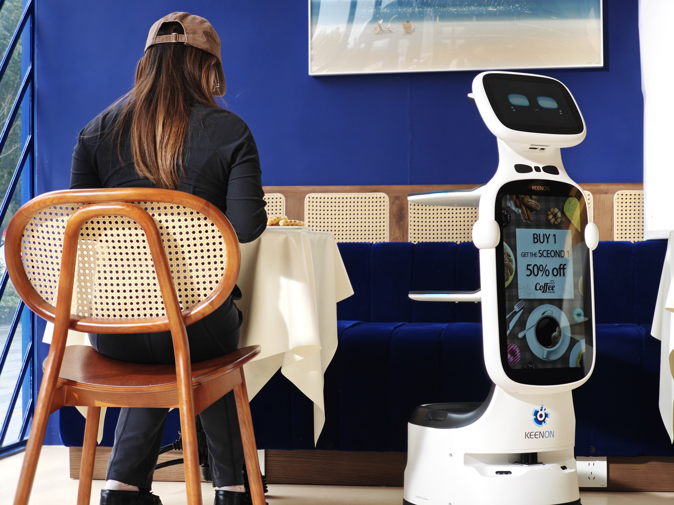 DINERBOT T11 使用シーン